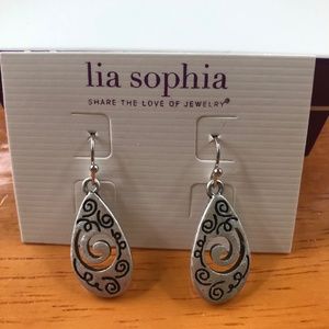 New Lia Sophia Day Dreamer Earrings